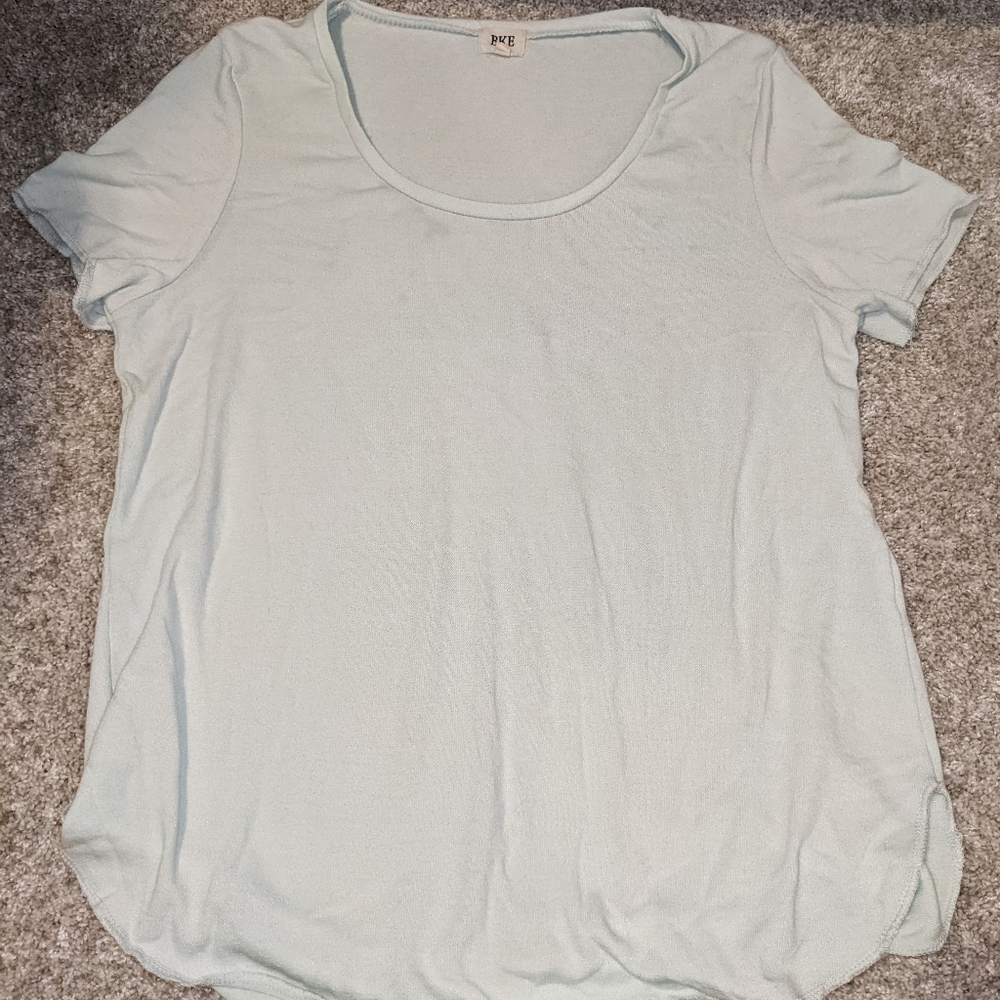 Tee shirt